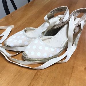 Unisa wedge polka dot heels